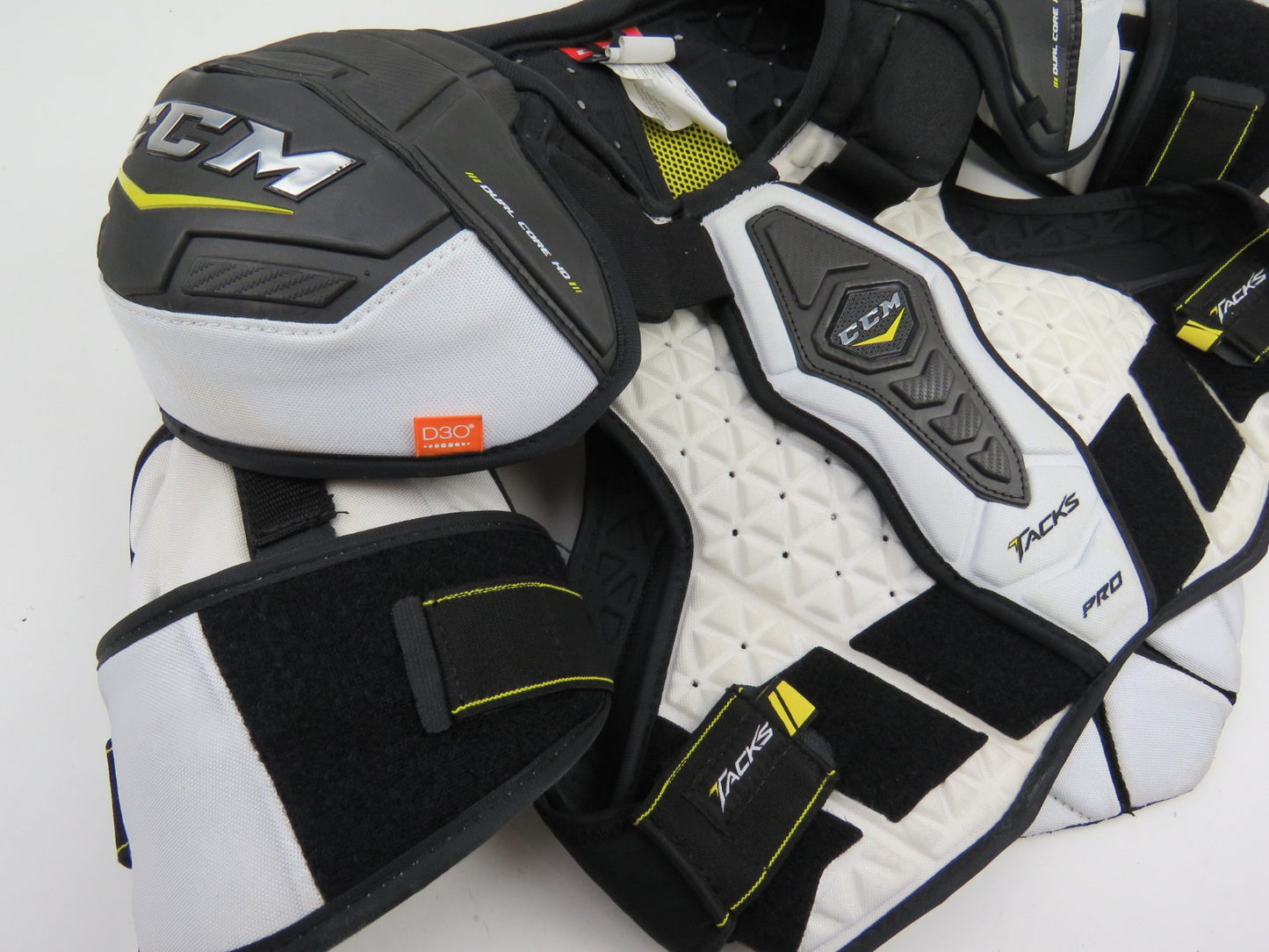CCM Tacks Pro NHL Pro Stock Hockey Player Shoulder Pads Senior Medium