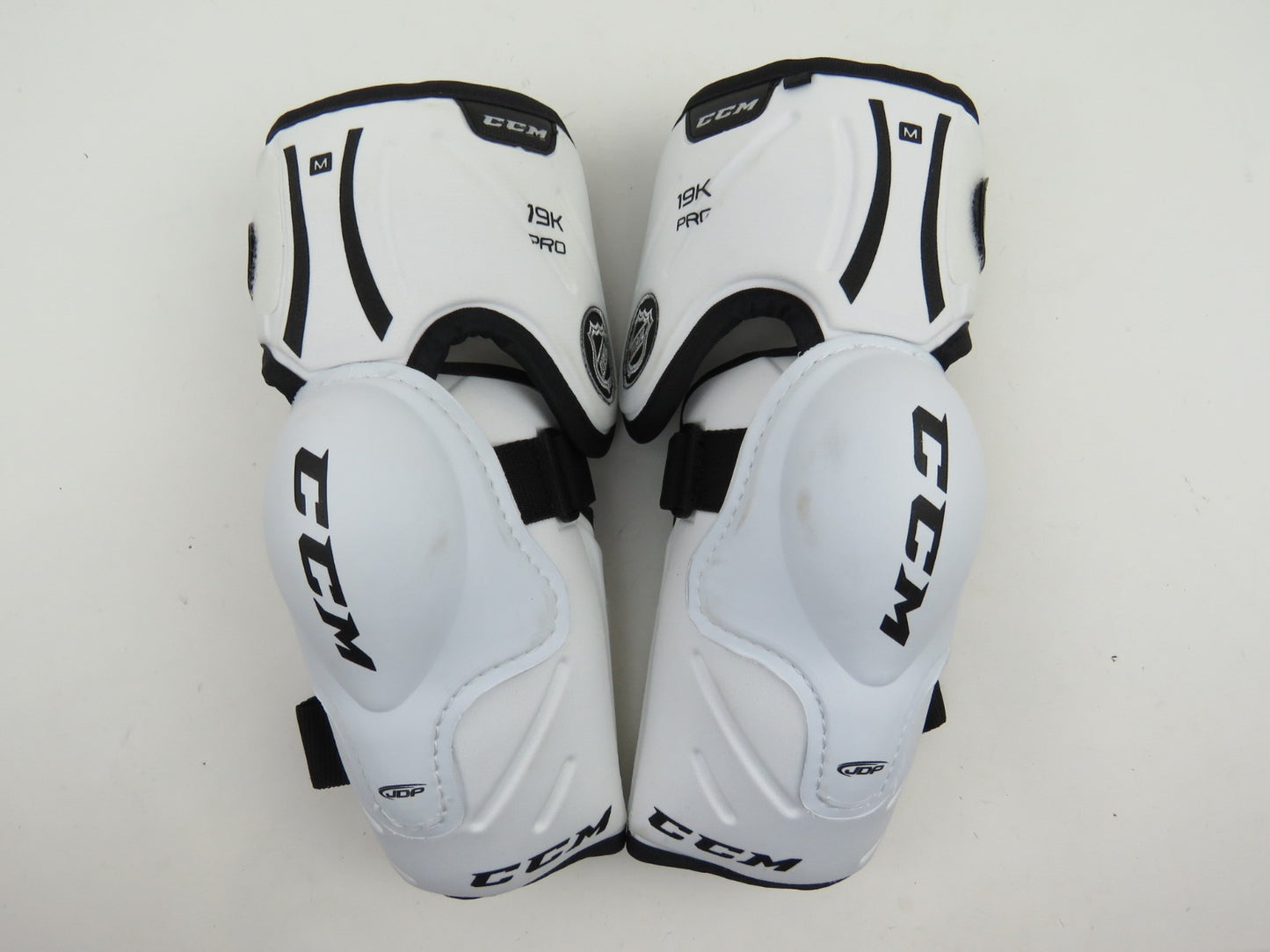 CCM 19K NHL Pro Stock Ice Hockey Player Elbow Pads Protective Size Senior Medium