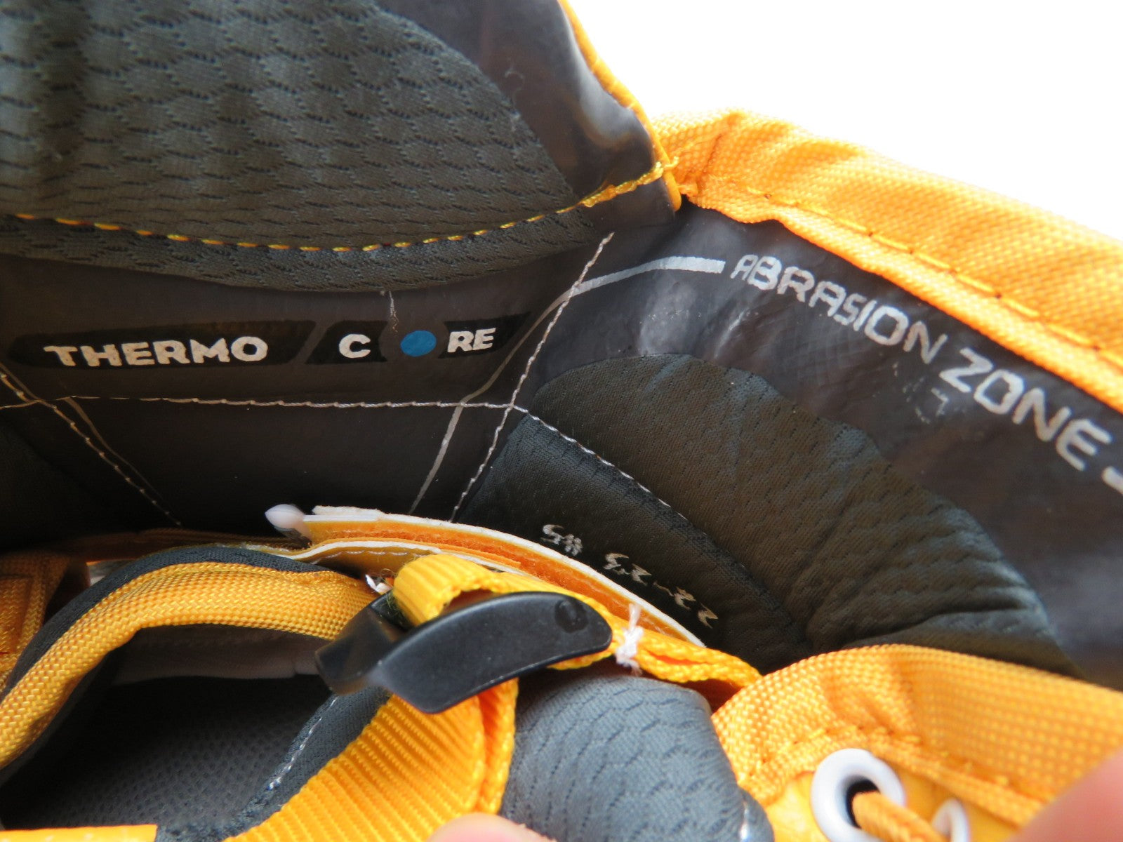 Bauer Mach Nashville Predators NHL Pro Stock Hockey Goalie Glove ASKAROV Right