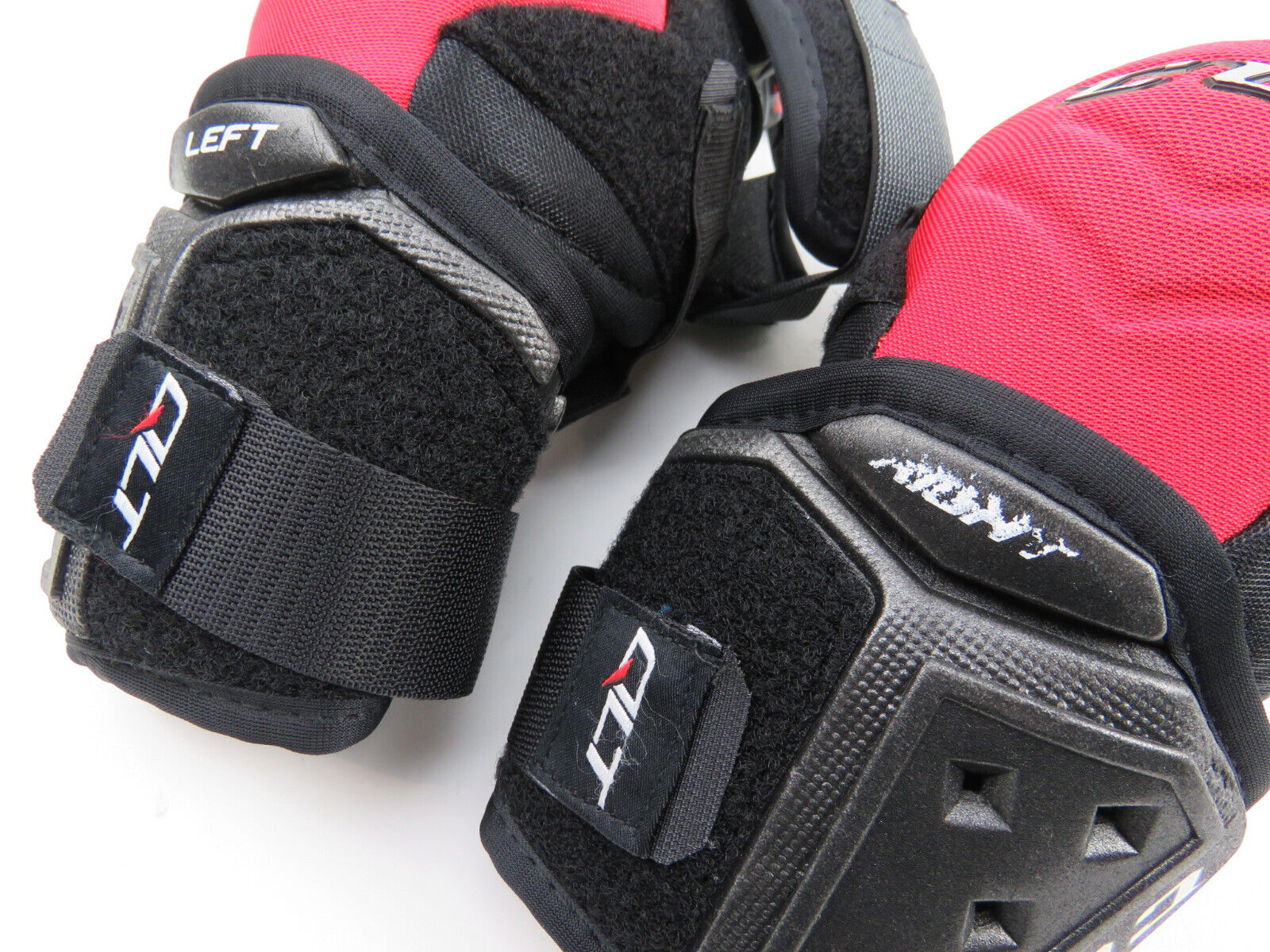 CCM QuickLite NHL Pro Stock Hockey Player Elbow Pads Protective Senior Medium