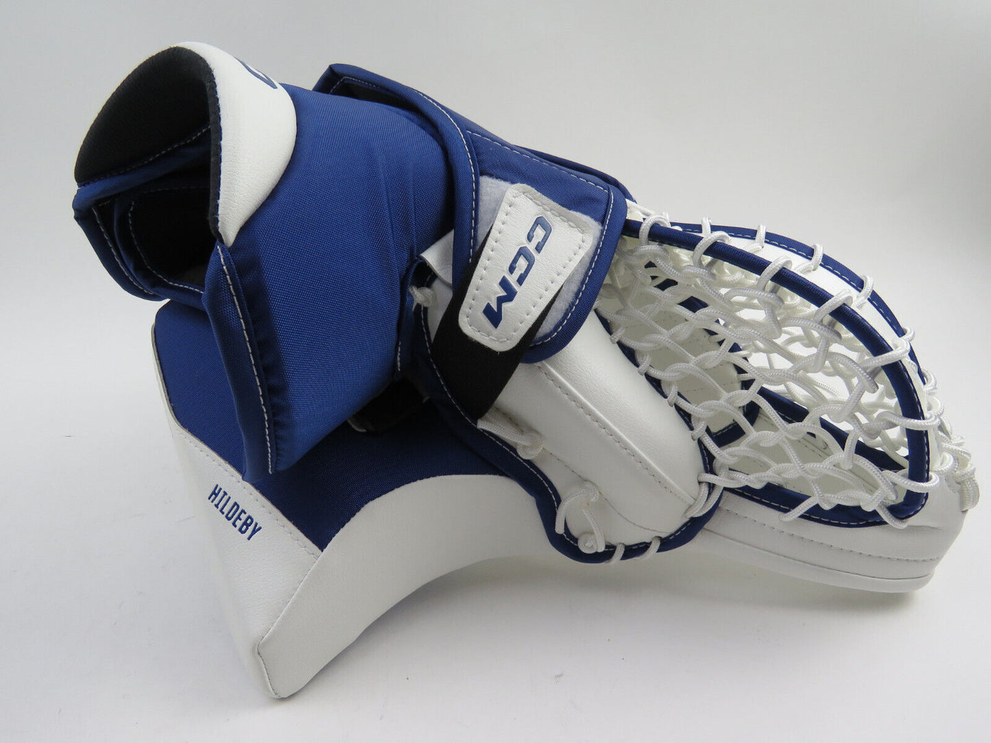 CCM EFlex 7 PRO Toronto Maple Leafs NHL Pro Stock Goalie Glove Catcher 580