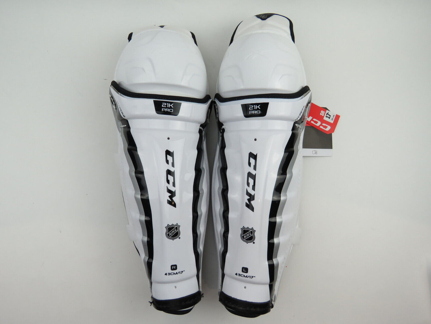 CCM 21K Pro NHL Pro Stock Ice Hockey Player Shin Pads Protective 17" NWT