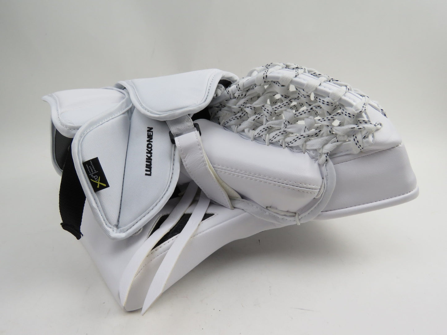 Bauer Digi-Print Buffalo Sabres NHL Pro Stock Hockey Goalie Glove LUUKKONEN