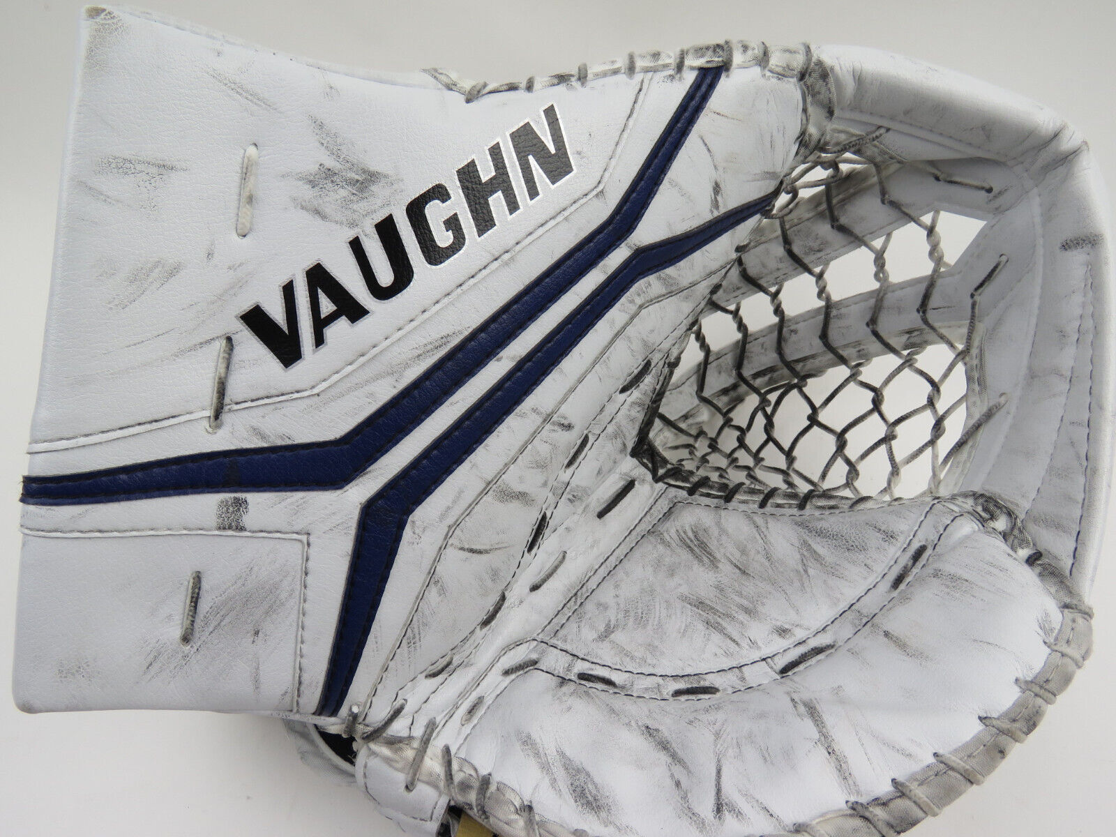 Vaughn V10 Toronto Maple Leafs NHL Pro Stock Goalie Glove Catcher Senior