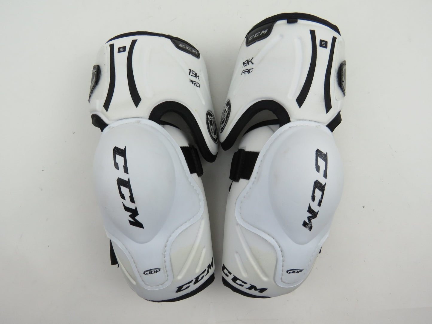 CCM 19K NHL Pro Stock Ice Hockey Player Elbow Pads Protective Size Senior Small