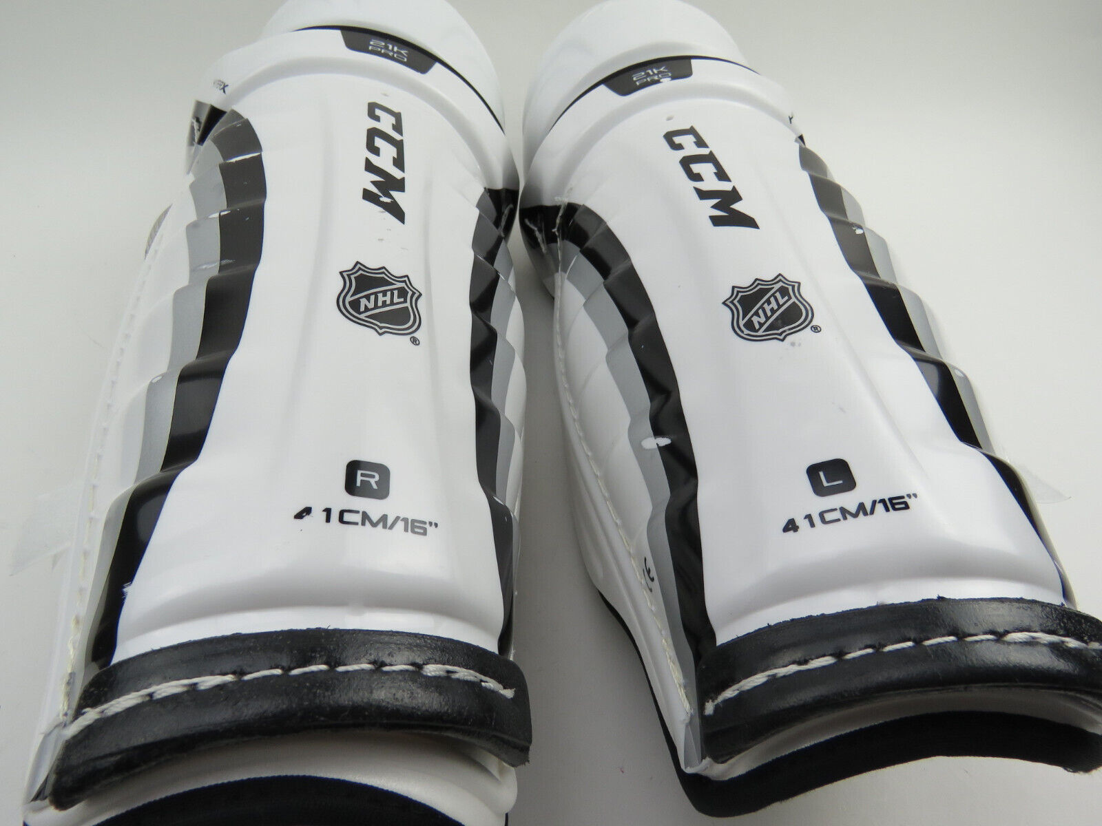 CCM 21K Pro NHL Pro Stock Ice Hockey Player Shin Pads Protective 16"