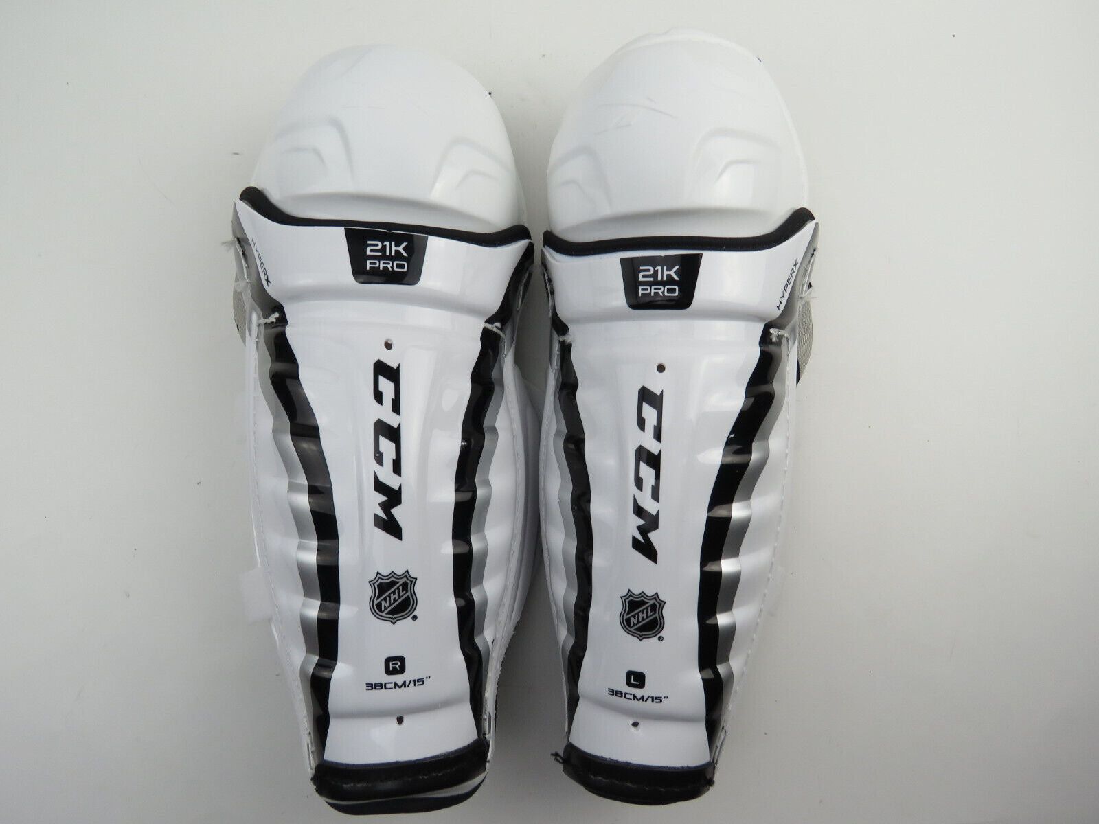 CCM 21K Pro NHL Pro Stock Ice Hockey Player Shin Pads Protective 15"