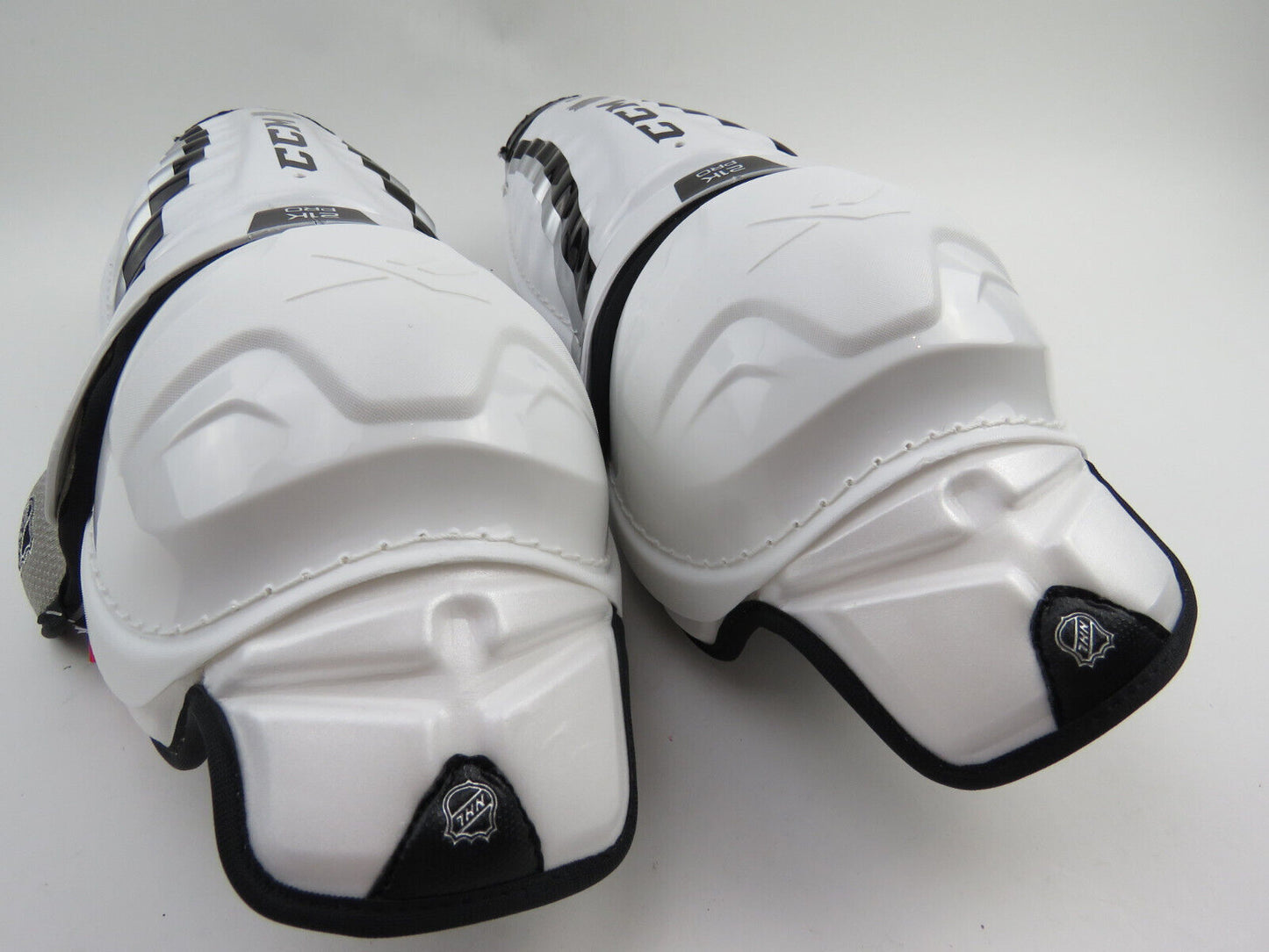 CCM 21K Pro NHL Pro Stock Ice Hockey Player Shin Pads Protective 14" NWT