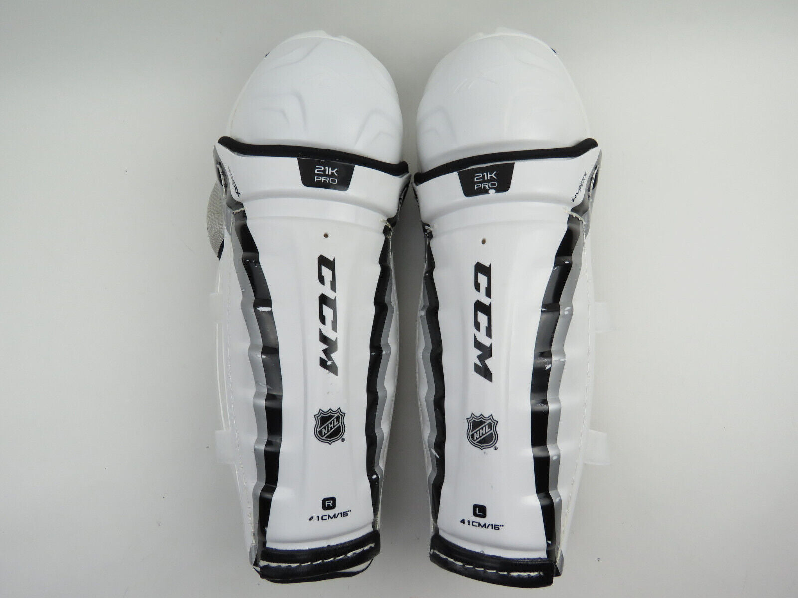 CCM 21K Pro NHL Pro Stock Ice Hockey Player Shin Pads Protective 16"