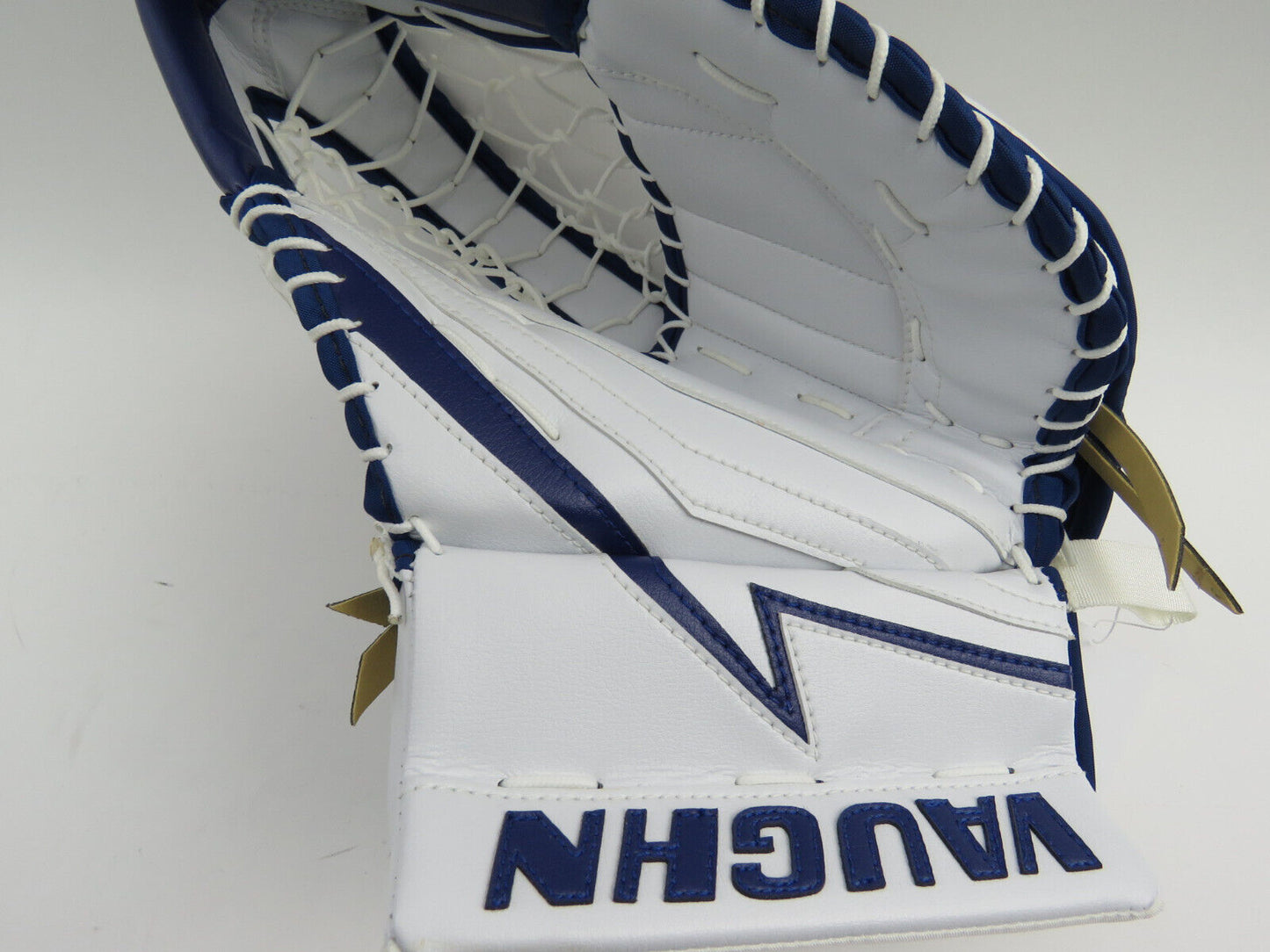 New! Vaughn V9 Toronto Maple Leafs NHL Pro Stock Goalie Glove Catcher CAMPBELL